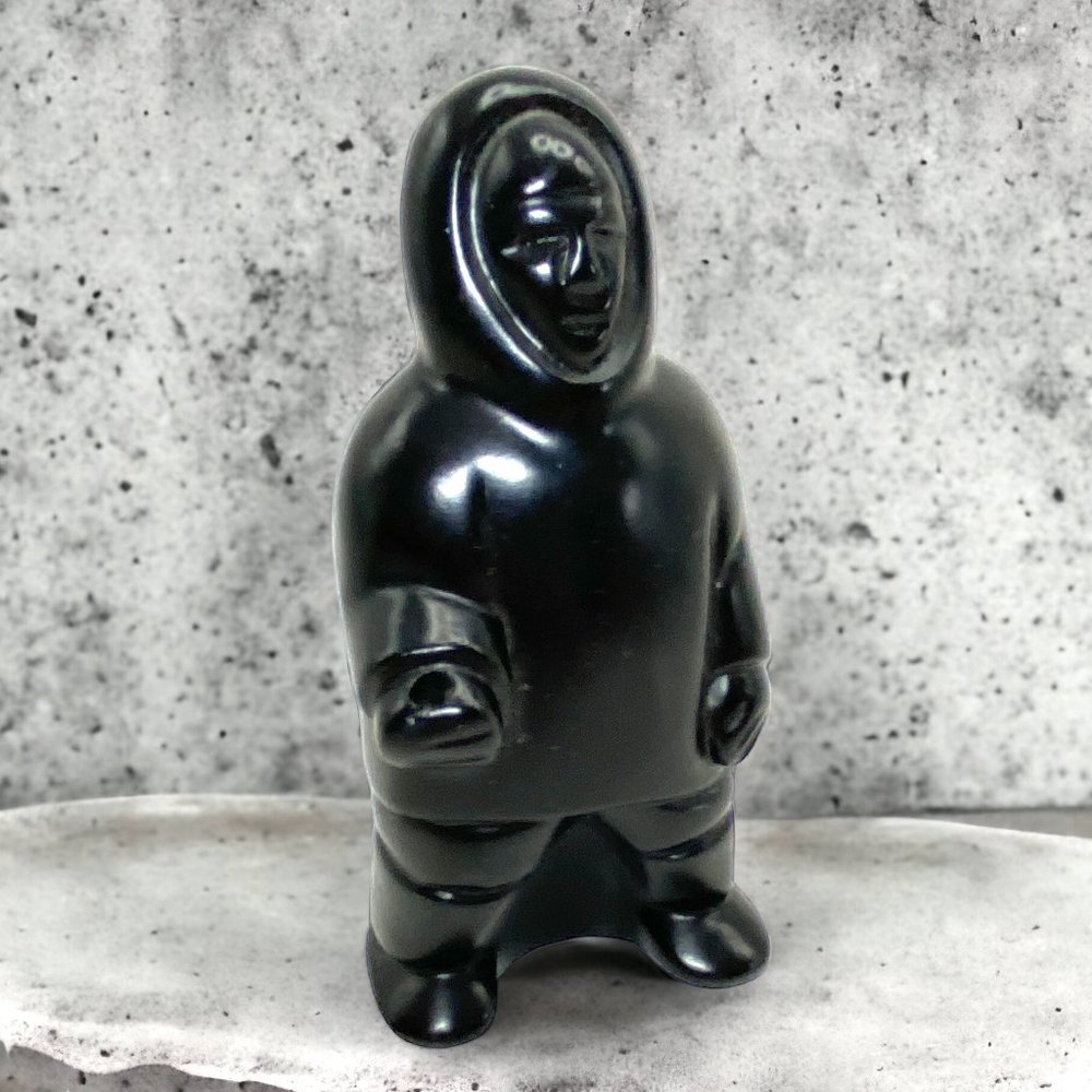 Inuit Hunter Black Stone Figurine Sculpture Pearlite Stoneware Canada *Read*